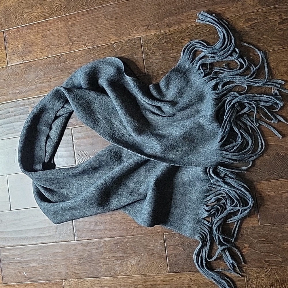 Lucky Brand Super Soft Heather Grey Winter Scarf